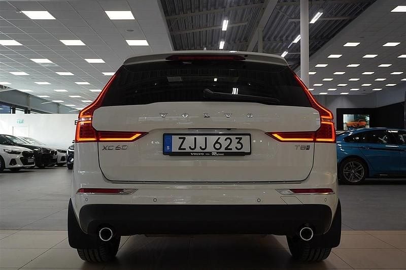 Begagnad Volvo XC60 Momentum 303 HK (222 kW) 2019 Vit SUV