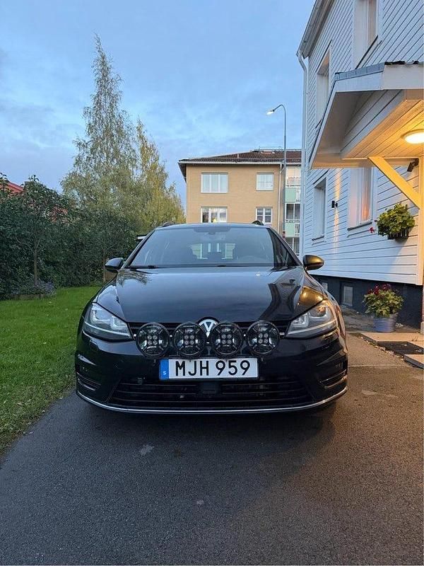 Begagnad 2015 VW Golf VII GT Kombi | 125 000 kr (Marknadspris) - Bild 1/4