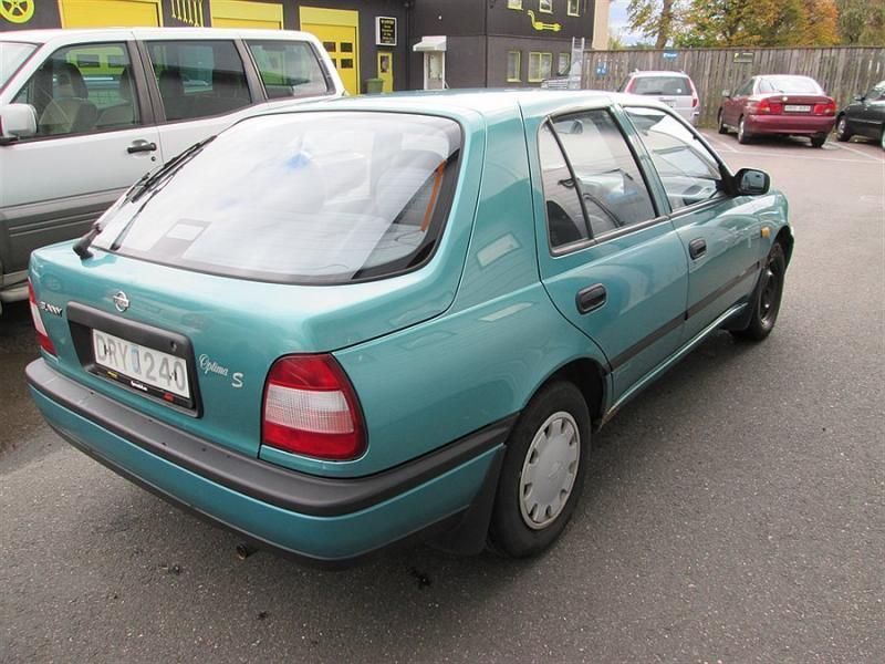 Nissan sunny 1995