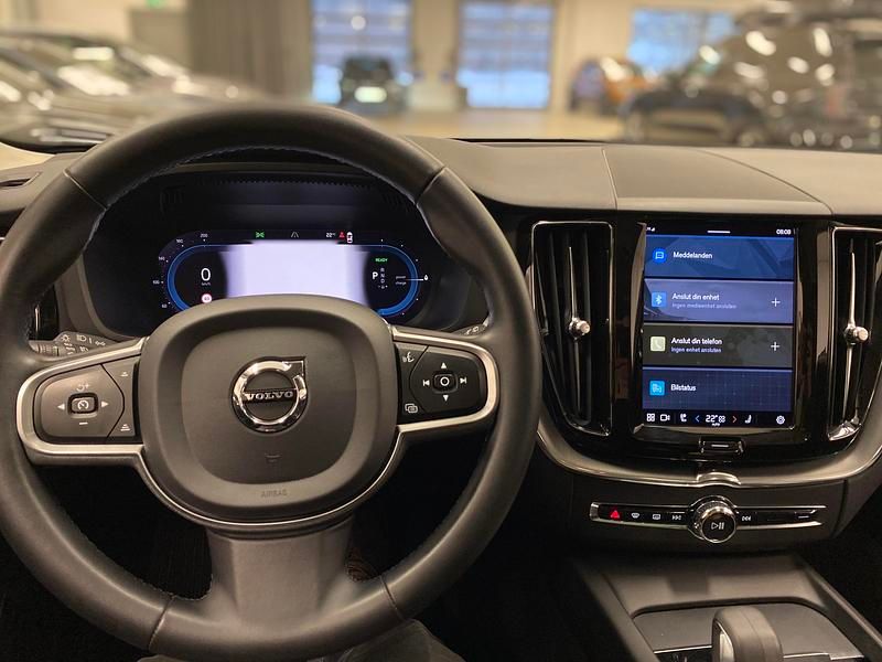 Begagnad Volvo XC60 355 HK (261 kW) 2022 Vit SUV