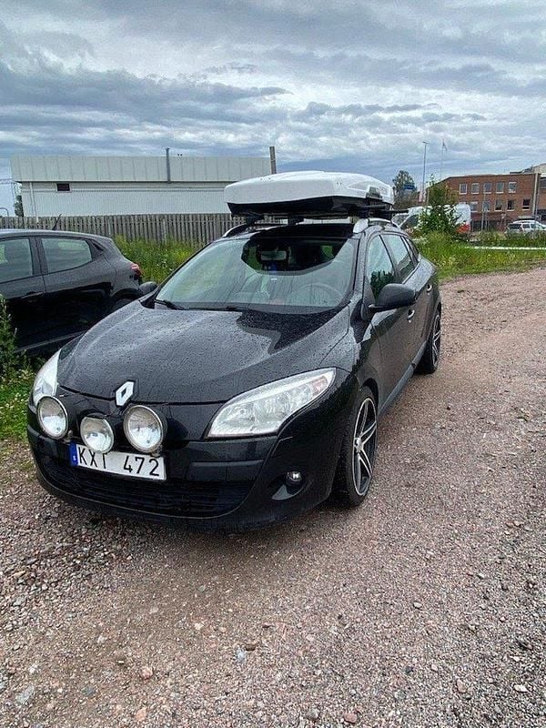Svart Begagnad 2010 Renault Mégane GrandTour Kombi | 21 000 kr (Superpris) - Bild 1/4