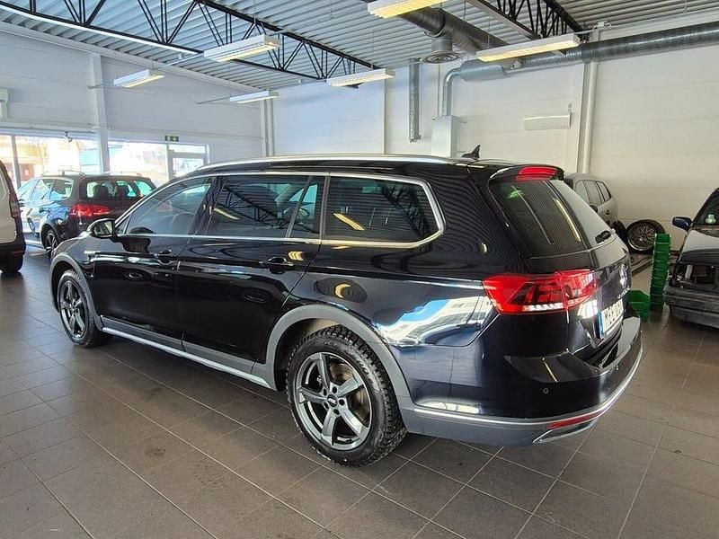 Begagnad VW Passat Alltrack 200 HK (147 kW) 2022 Svart Kombi