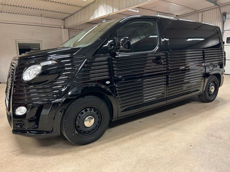 Svart Begagnad 2022 Citroën Jumpy Minibuss | 475 000 kr - Bild 1/4