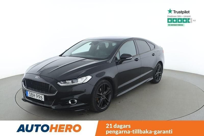 Svart Begagnad 2018 Ford Mondeo ST-Line Halvkombi | 215 000 kr (Marknadspris) - Bild 1/4