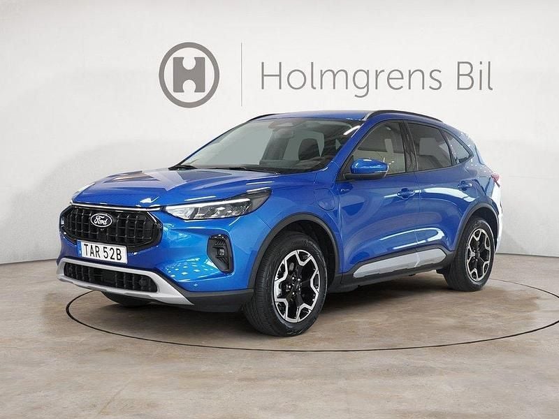 Blå/lila Begagnad 2024 Ford Kuga Business Edition SUV | 419 900 kr - Bild 1/4