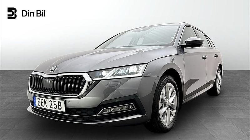 Graphite grey metallic Begagnad 2023 Skoda Octavia Style Kombi | 284 900 kr (Marknadspris) - Bild 1/4