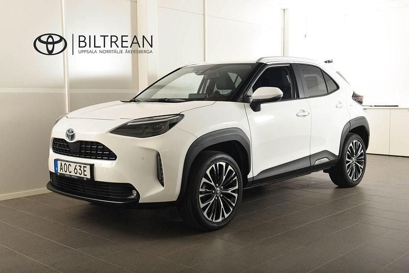 Vit Begagnad 2022 Toyota Yaris Cross Edition SUV | 278 900 kr (Bra pris) - Bild 1/4