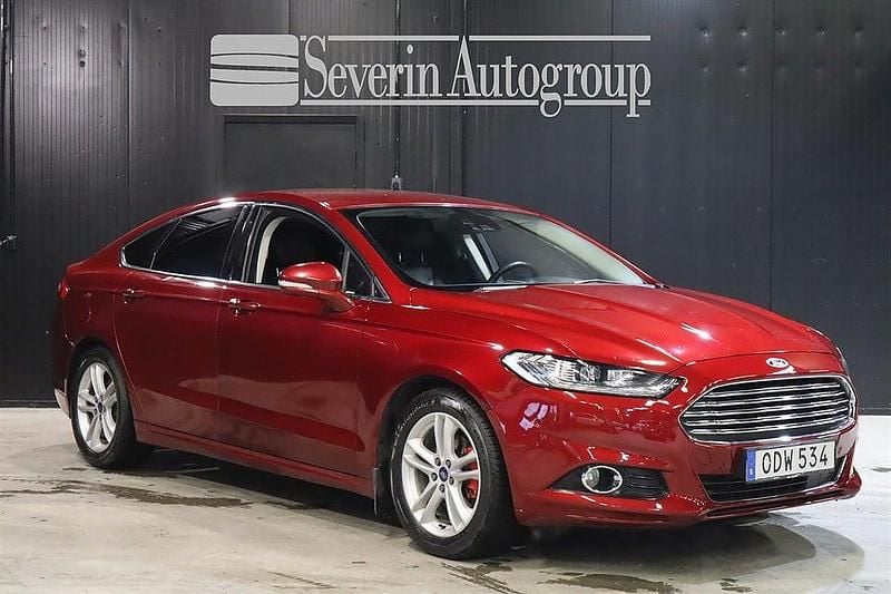 Begagnad Ford Mondeo Business Edition 211 HK (155 kW) 2016 Röd Halvkombi