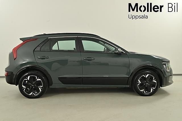 Begagnad Kia e-Niro 150 kW (204 HK) 2023 Grön SUV