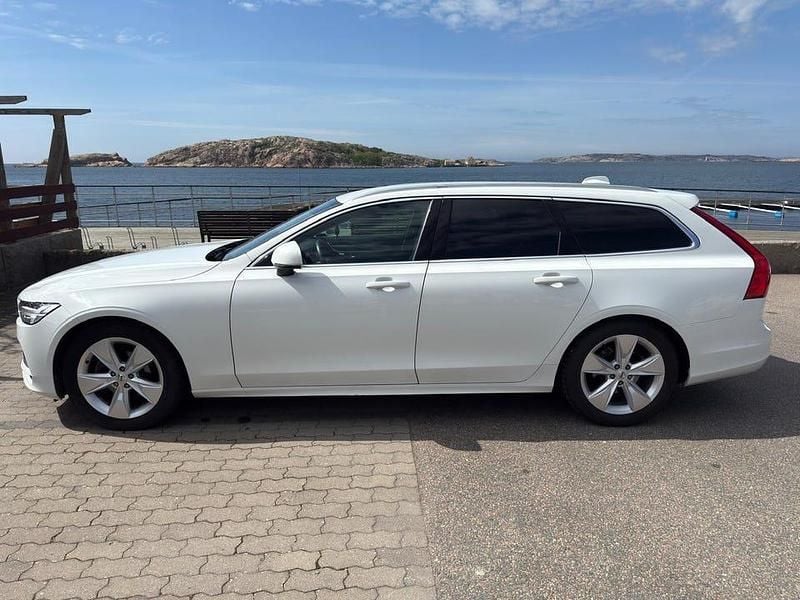 Begagnad Volvo V90 150 HK (110 kW) 2020 Kombi