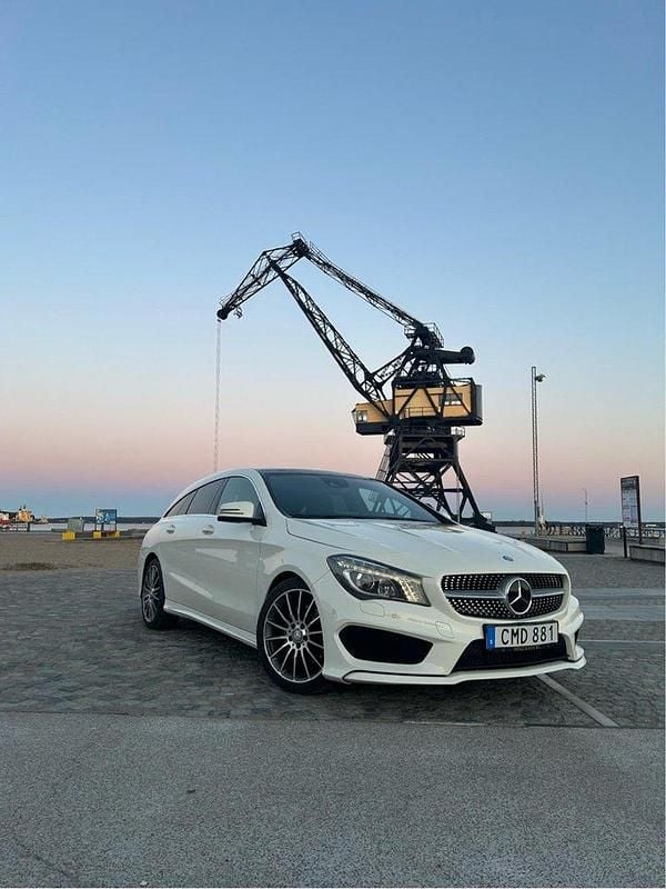Vit Begagnad 2016 Mercedes CLA250 Shooting Brake AMG Kombi | 215 000 kr - Bild 1/3