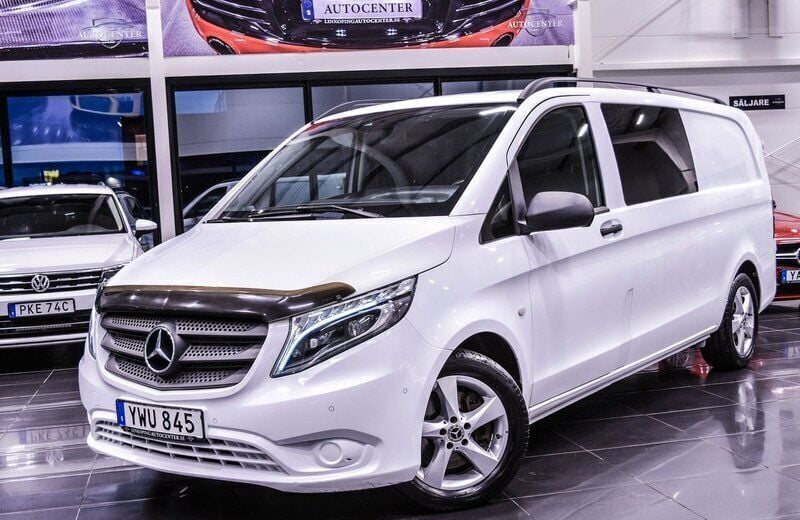 Vit Begagnad 2018 Mercedes Vito Minibuss | 229 900 kr (Dyr) - Bild 1/4