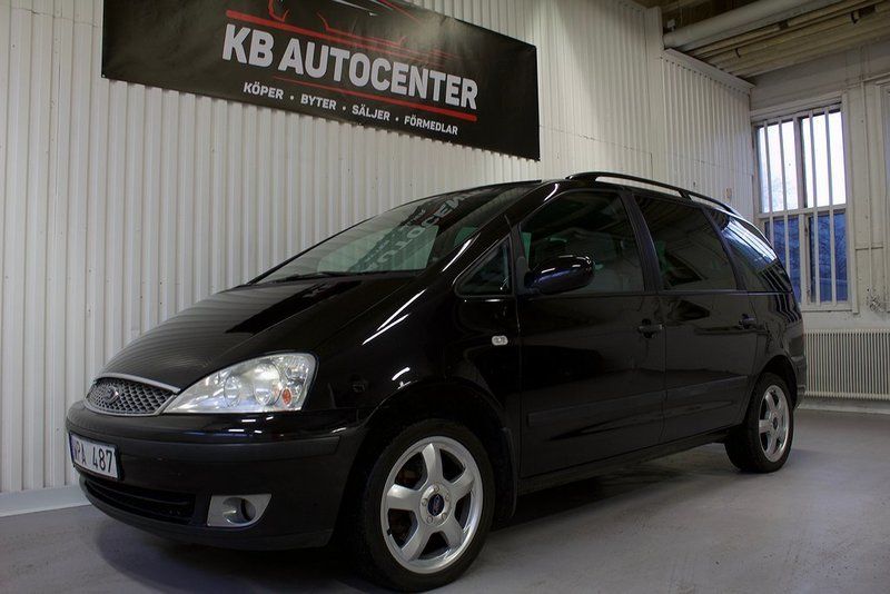 Svart Begagnad 2004 Ford Galaxy Minibuss | 29 900 kr - Bild 1/4