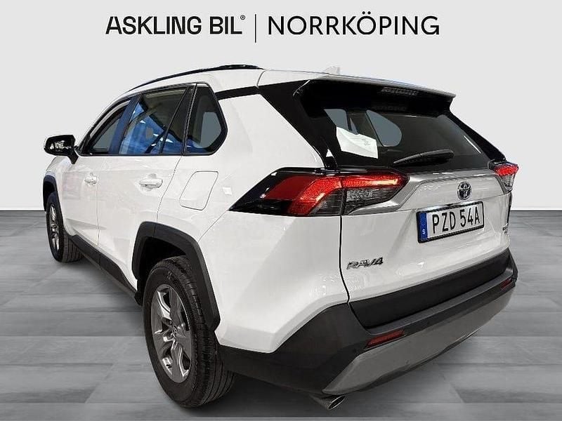 Begagnad Toyota RAV4 Hybrid Active 222 HK (163 kW) 2022 Vit SUV