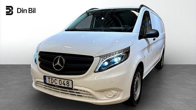 Vit Begagnad 2023 Mercedes Vito Van | 349 900 kr (Marknadspris) - Bild 1/4