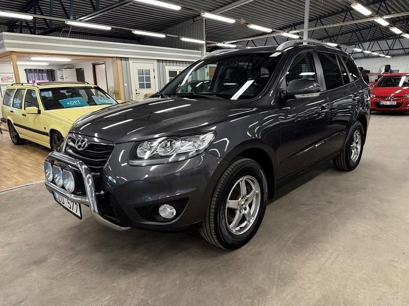 Mörkgrå Begagnad 2011 Hyundai Santa Fe SUV | 99 900 kr (Lite dyr) - Bild 1/4