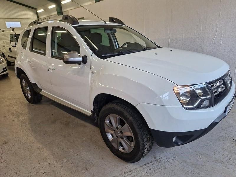 Begagnad Dacia Duster 109 HK (80 kW) 2015 Vit SUV