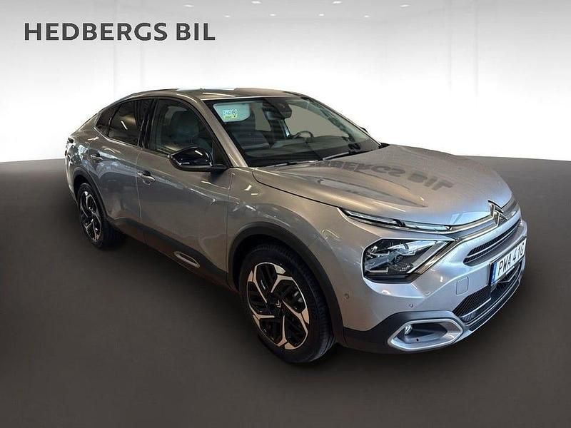 Grå Begagnad 2023 Citroën C4 X PureTech SUV | 249 900 kr (Marknadspris) - Bild 1/4