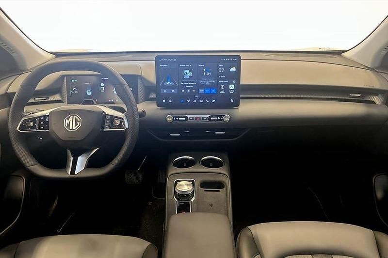 Ny MG MG5 EV Luxury 172 kW (234 HK) 2025 Vit Kombi