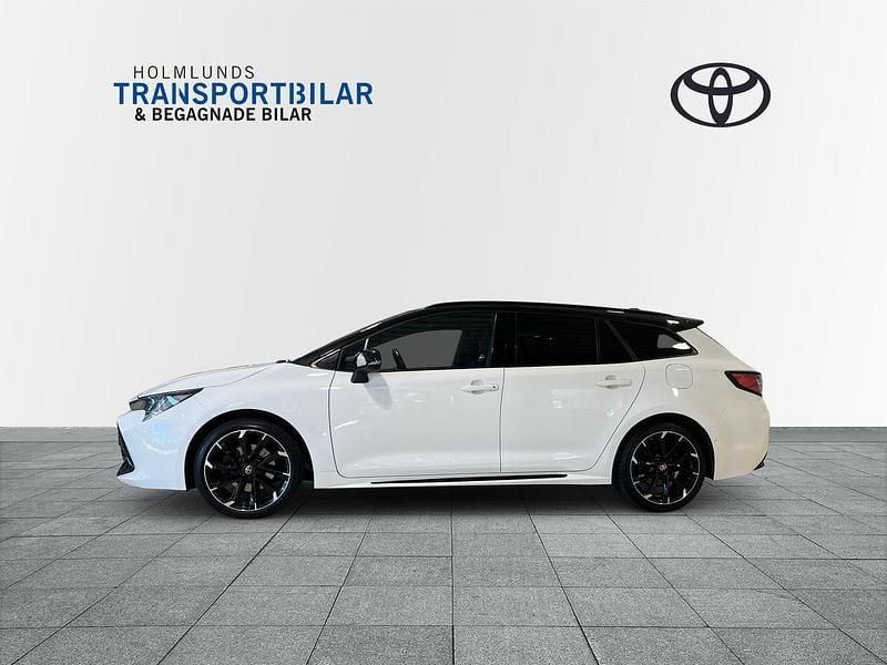 Begagnad Toyota Corolla Plus 187 HK (137 kW) 2022 Vit Kombi