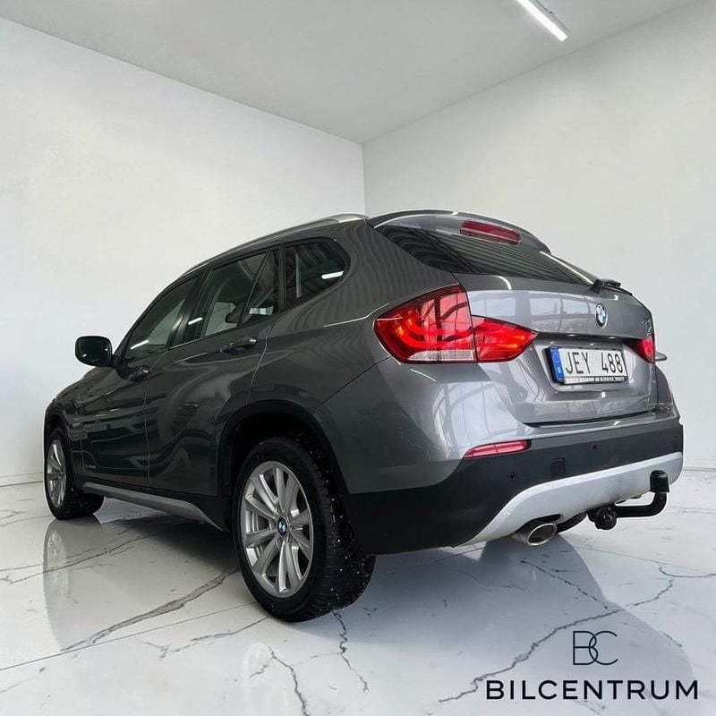Begagnad BMW X1 177 HK (130 kW) 2011 Grå SUV
