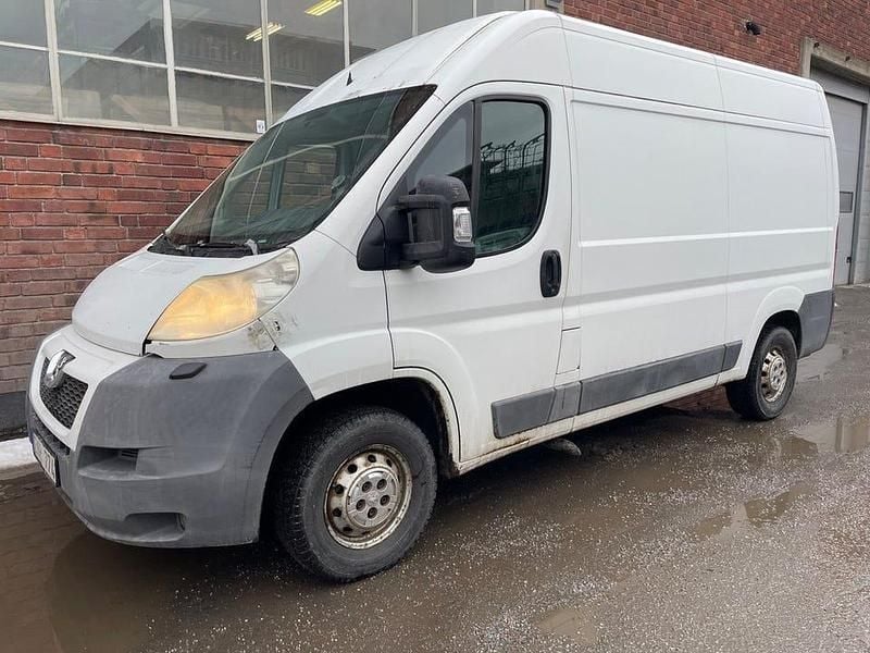 Begagnad Peugeot Boxer 120 HK (88 kW) 2010 Vit Van
