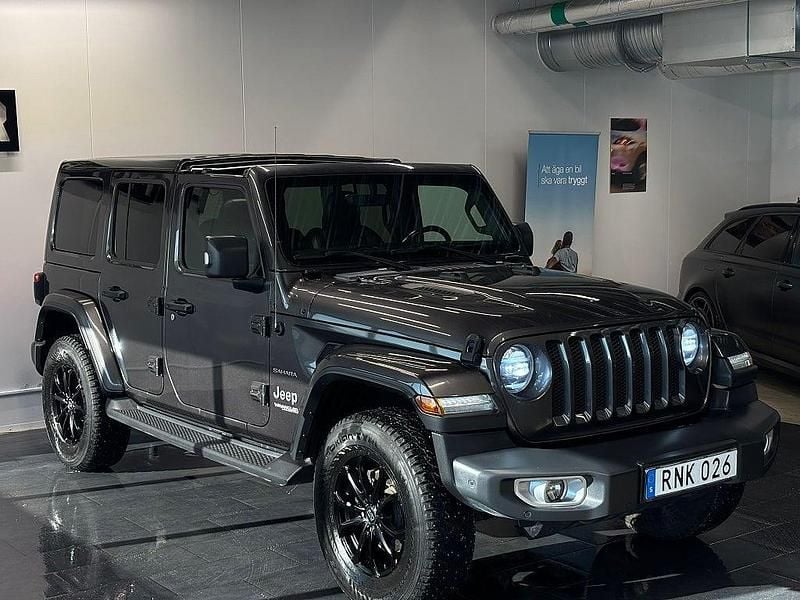 Begagnad Jeep Wrangler Unlimited Sahara 272 HK (200 kW) 2018 Grå SUV