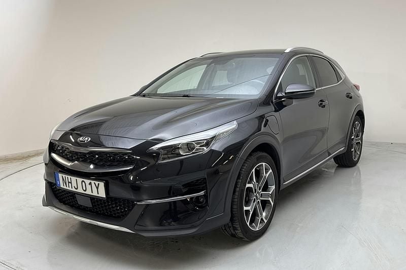 Svart Begagnad 2021 Kia Ceed Advance | 231 000 kr (Marknadspris) - Bild 1/4