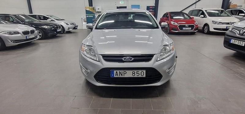 Begagnad Ford Mondeo Sport 160 HK (117 kW) 2014 Grå Sedan