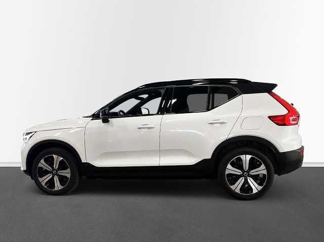 Begagnad Volvo XC40 Single Motor 175 kW (238 HK) 2023 Vit SUV