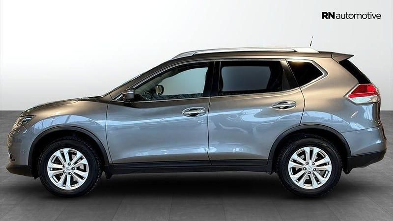 Begagnad Nissan X-Trail Tekna 131 HK (96 kW) 2016 Grå SUV