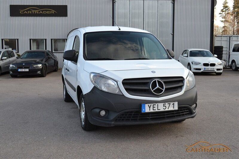 Vit Begagnad 2016 Mercedes Citan 109 Van | 49 900 kr (Bra pris) - Bild 1/4