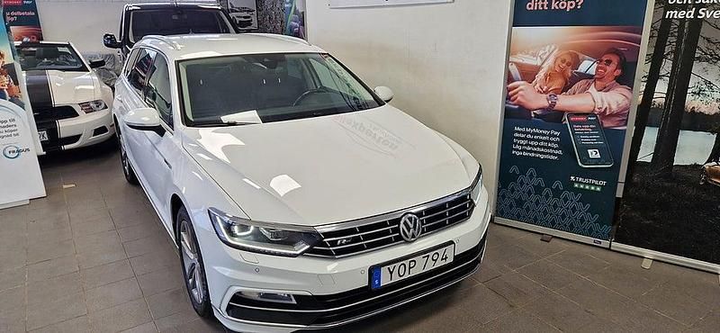 Begagnad VW Passat GT 190 HK (139 kW) 2018 Vit Kombi