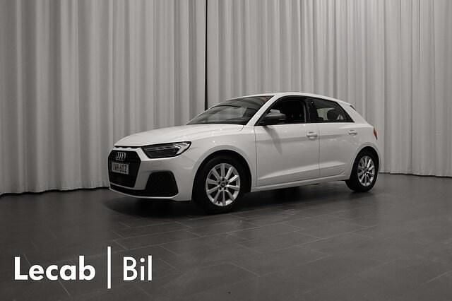 Cortinavit Begagnad 2019 Audi A1 Sportback Proline Halvkombi | 174 500 kr (Marknadspris) - Bild 1/4