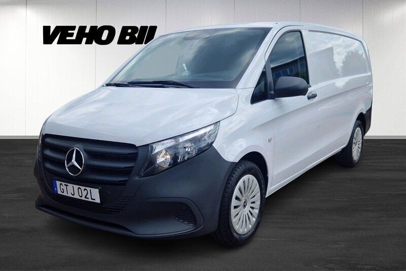 Vit Ny 2025 Mercedes Vito Minibuss | 487 375 kr (Superpris) - Bild 1/4