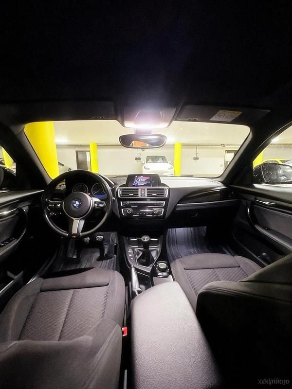 Begagnad BMW 116 116 HK (85 kW) 2016 Svart Halvkombi