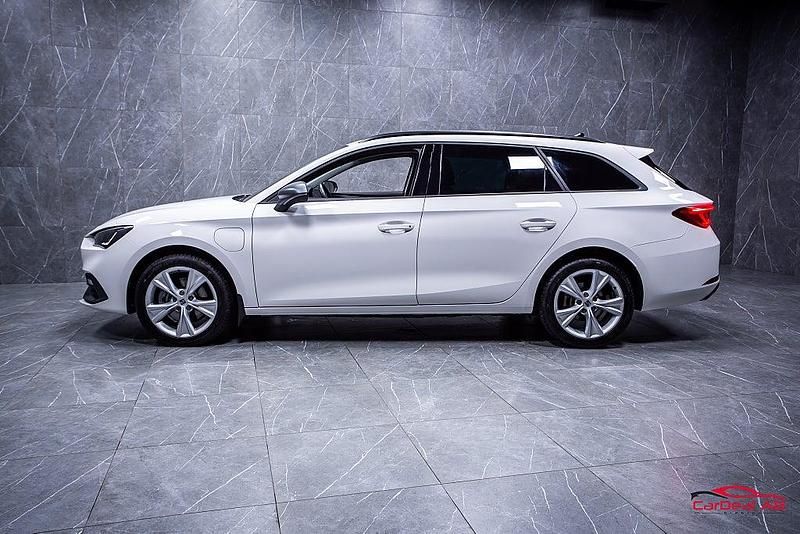 Begagnad Seat Leon FR 150 HK (110 kW) 2023 Vit Kombi