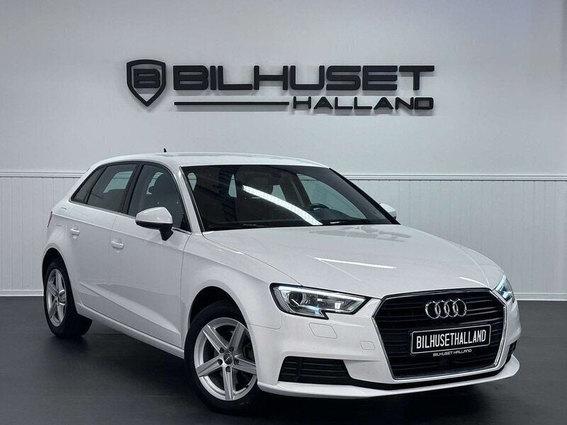 Begagnad 2017 Audi A3 Sportback Comfort Halvkombi | 109 900 kr (Marknadspris) - Bild 1/4