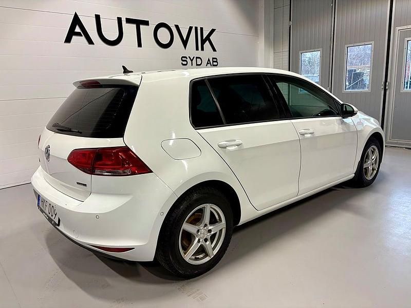 Begagnad VW Golf VII R 125 HK (91 kW) 2017 Vit Halvkombi