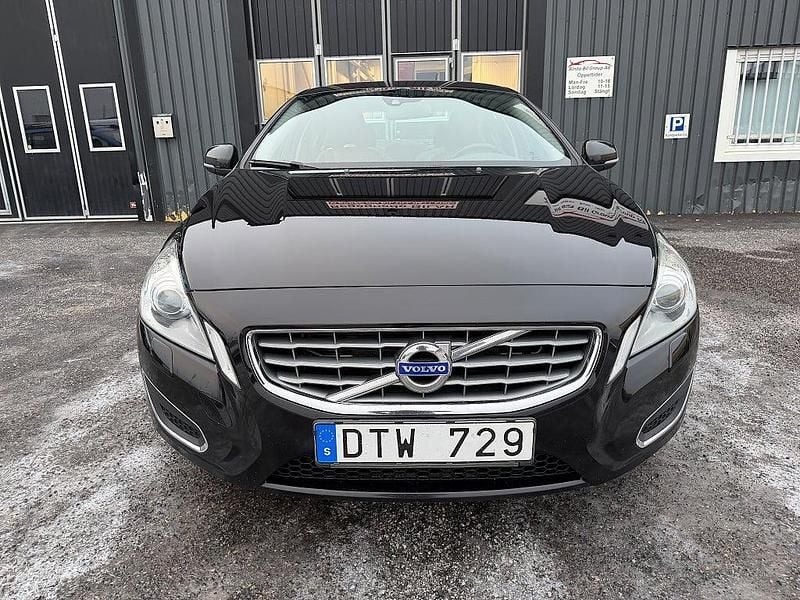 Svart Begagnad 2010 Volvo S60 Summum Sedan | 69 990 kr (Bra pris) - Bild 1/4