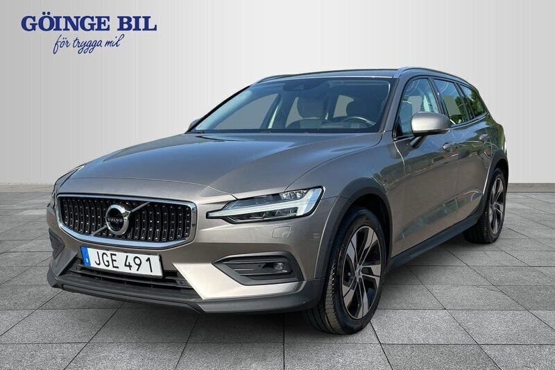 Grå Begagnad 2018 Volvo V60 CC Kombi | 289 000 kr (Lite dyr) - Bild 1/3