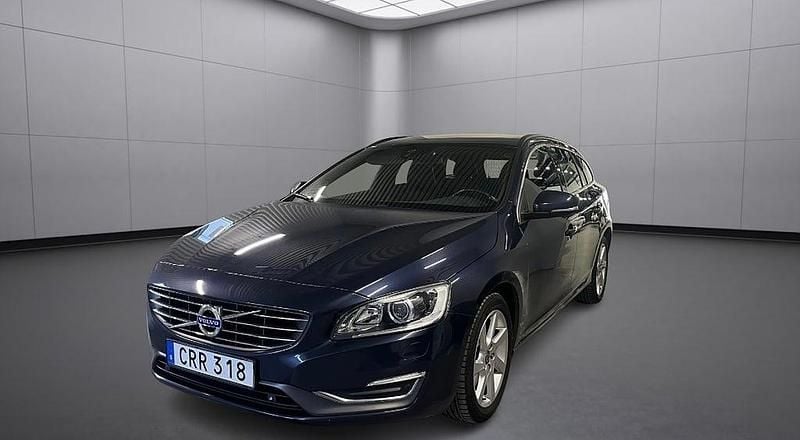 Blå Begagnad 2014 Volvo V60 Momentum Kombi | 164 400 kr (Marknadspris) - Bild 1/4