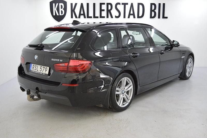 Begagnad BMW 520 M Sport 190 HK (139 kW) 2016 Svart Kombi