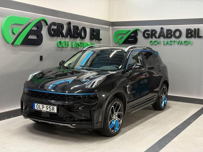 Svart Begagnad 2022 Lynk & Co 01 SUV | 299 900 kr (Marknadspris) - Bild 1/4