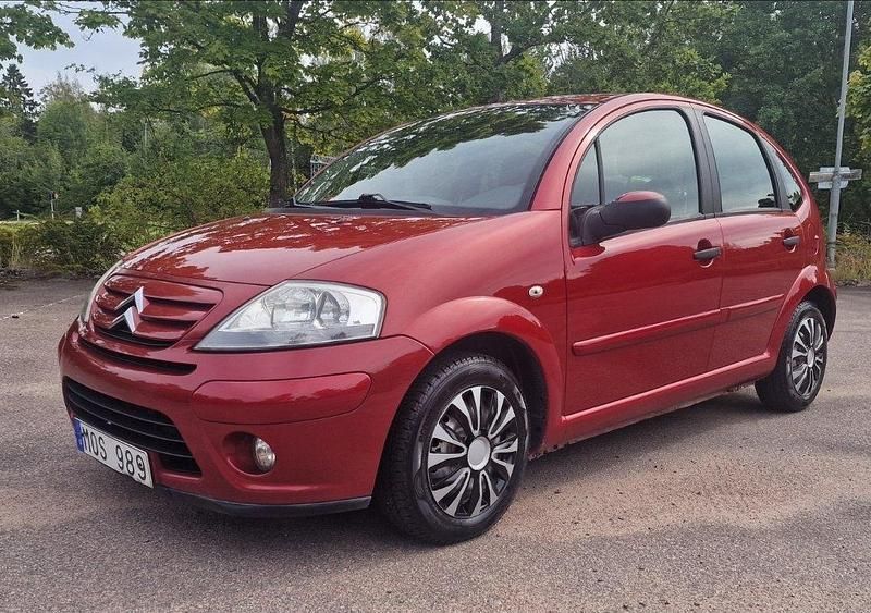Röd Begagnad 2010 Citroën C3 Halvkombi | 25 000 kr (Bra pris) - Bild 1/4