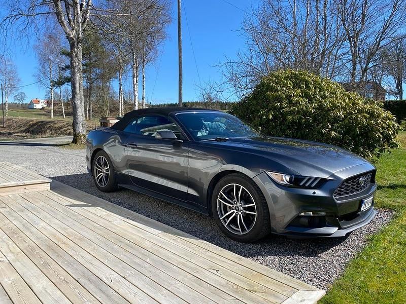Begagnad Ford Mustang Convertible 314 HK (230 kW) 2017 Metallic Cab
