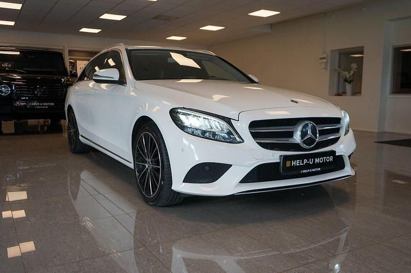 Vit Begagnad 2020 Mercedes C200 Kombi | 229 000 kr (Bra pris) - Bild 1/4