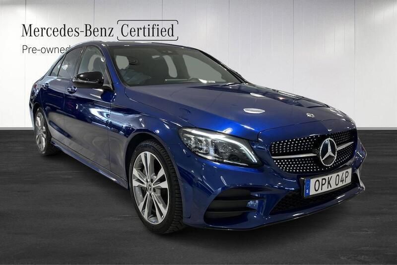 Blå Begagnad 2021 Mercedes C300e Sedan | 349 900 kr (Marknadspris) - Bild 1/4