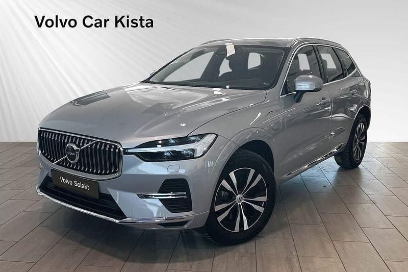 Begagnad Volvo XC60 Core 355 HK (261 kW) 2022 Silver SUV