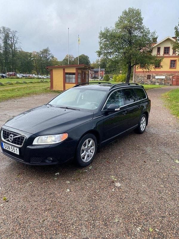 Svart Begagnad 2011 Volvo V70 Momentum Kombi | 65 000 kr (Bra pris) - Bild 1/4